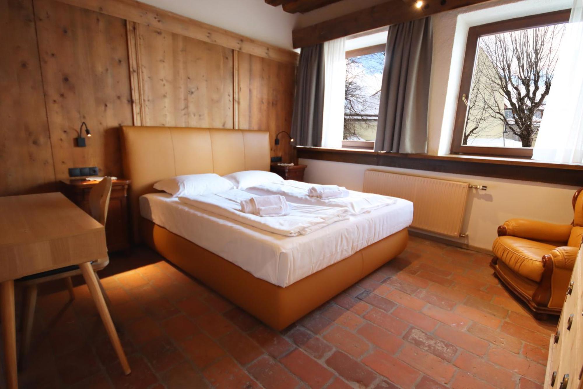 Aurturist Miramonti S Candido San Candido Room photo