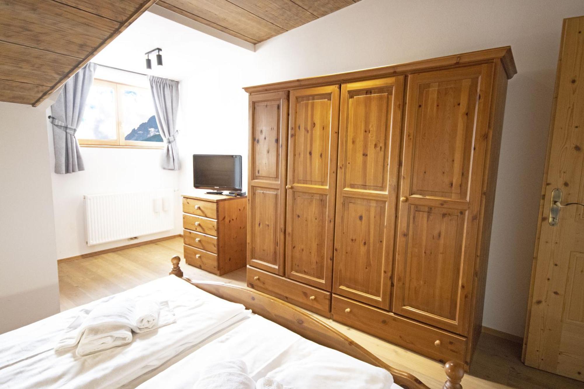 Aurturist Miramonti S Candido San Candido Room photo