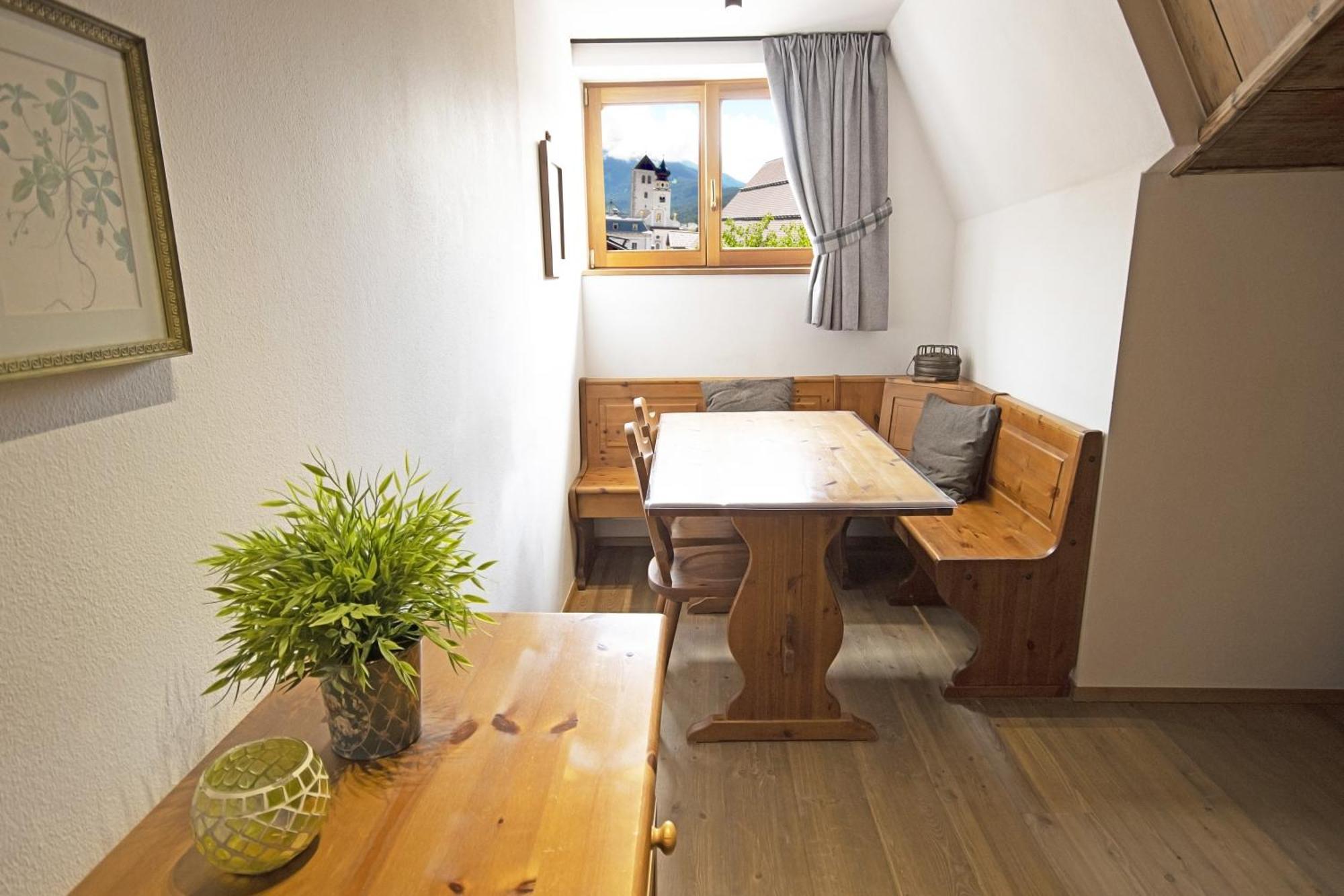 Aurturist Miramonti S Candido San Candido Room photo