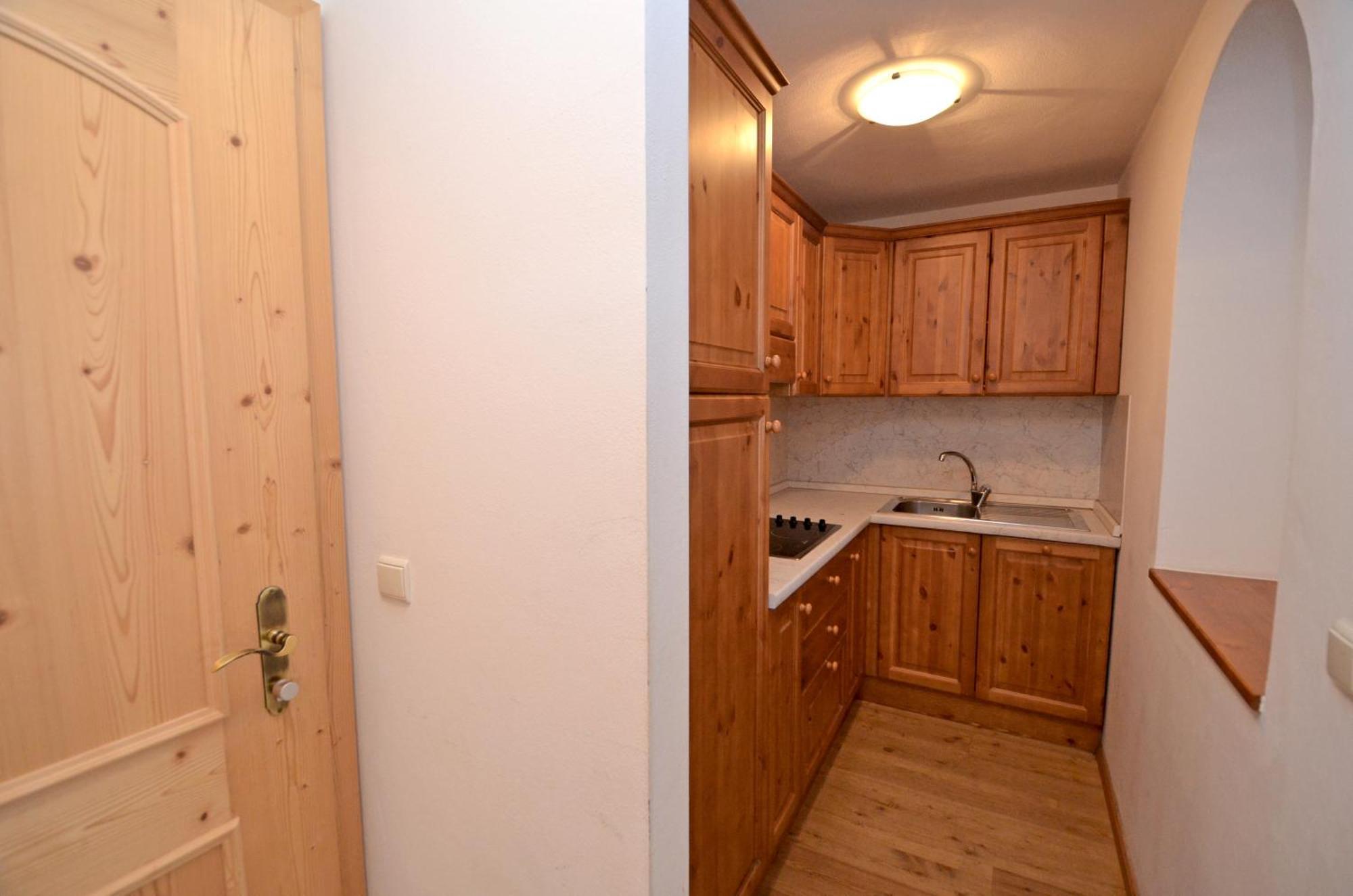Aurturist Miramonti S Candido San Candido Room photo