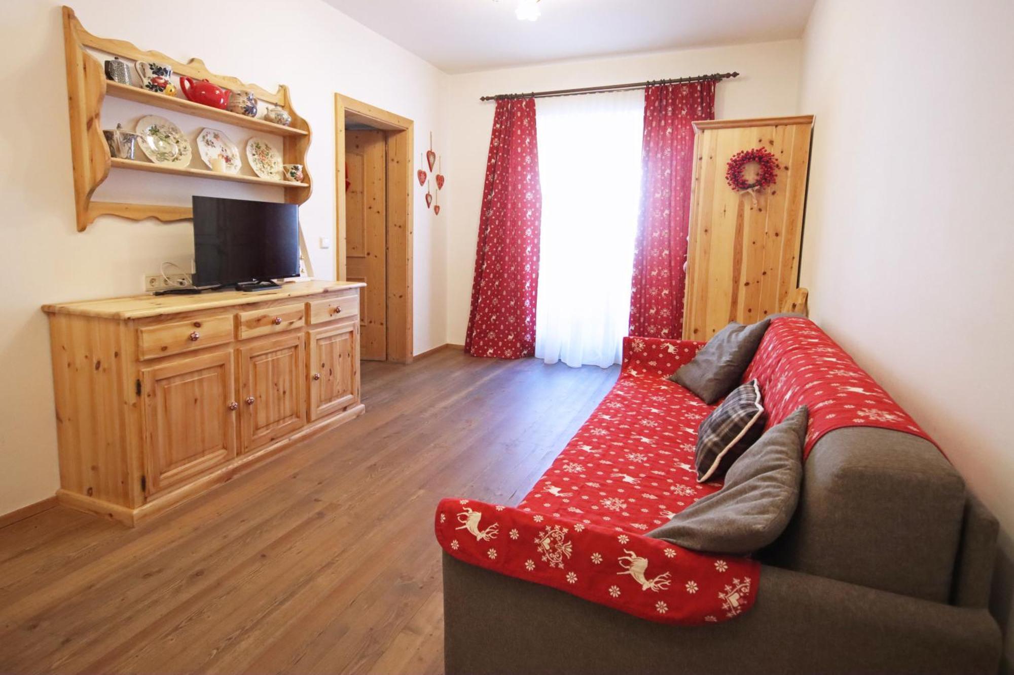 Aurturist Miramonti S Candido San Candido Room photo
